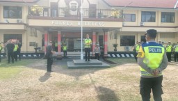 Kapolres Buleleng Pimpin Apel Kesiapan Pengamanan Perayaan Malam Tahun Baru 2024 di Kabupaten Buleleng