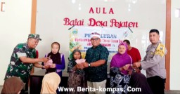 Pastikan Berjalan Lancar, Babinsa Pejaten Koramil 0822/01 Bondowoso Dampingi Penyaluran BLT Dana Desa