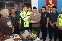 Malam Tahun Baru, Kapolresta Tangerang Sambangi Kampung Bebas Dari Narkoba