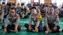 "Binrohtal Polrestabes Surabaya : Tiga Sikap Hati Seorang Muslim"