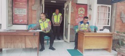 Personil OMB Polres Karangasem Lakukan Pengamanan di Kantor DPRD