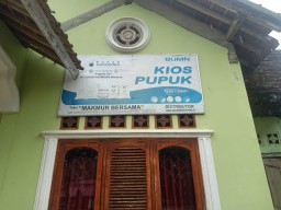 Pemilik Kios Pupuk Urea di Desa Banyu Asih Angkat Bicara Terkait Dugaan Kiosnya Menjual Pupuk Bersubsidi Yang di Jual Eceran ke Luar Kecamatan
