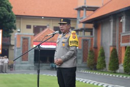 Pimpin Apel Pagi Wakapolda Bali Tekankan Kedisiplinan Personel