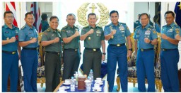 Optimalkan Fungsi Penerangan di Lingkungan TNI Kapuspen TNI Kunjungi Kasal
