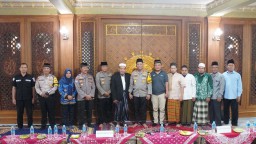 Kapolresta Sidoarjo Edukasi Santri Bijak Hadapi Era Digital