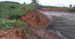 Kolam Limbah PT. Aditiya Agroindo Jebol, Diduga Mecemari Sungai Labai
