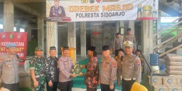Jumat Curhat, Polisi Sapa Warga Klantingsari Kecamatan Krian
