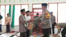 Jumat Curhat, Polres Nganjuk Ajak Jamaah Al – Muttaqin Ciptakan Pemilu 2024 Damai, Aman dan Sejuk
