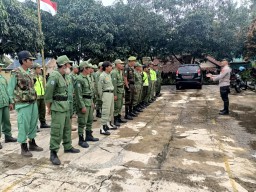 Polsek Cibaliung Gelar Giat Pelatihan Linmas Untuk Pam TPS Pemilu 2024