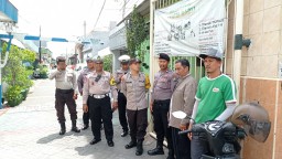 Gerak Cepat Kapolsek Simokerto Ciptakan Pemilu 2024 Aman Damai Lakukan Pengecekan Lokasi dan Situasi Sekitar TPS