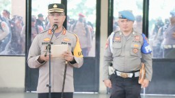 Kapolres Pimpin Apel Pengecekan Kelengkapan Pengamanan TPS Pemilu 2024 dan Beri Penghargaan Anggota Yang Berprestasi