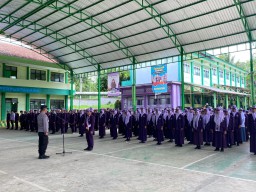 Polsek Donomulyo Sosialisasikan Anti-Perundungan dan Anti-Narkoba di MAN 3 Malang