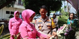 Peresmian Barbershop Mapolres Batu, Sentuhan Kekinian dalam Pelayanan dan Penampilan