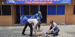 Polres Malang Bantu Pedagang UMKM Atasi Genangan Air dengan Pompa Portabel