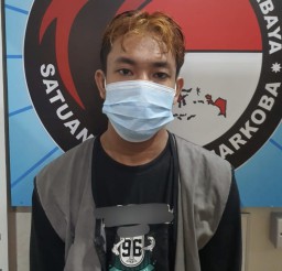 Kedapatan Barang Haram Seorang Pemuda Tukang Service AC di Bekuk Satresnarkoba Polrestabes Surabaya