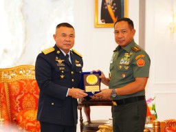 Panglima TNI Terima Kunjungan Kehormatan Kasau Thailand