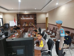 Sipropam Polres Karangasem Dalam Pengawasan Kegiatan Zoom Meeting Rakor Kesiapan Operasi Mantap Brata Agung 2023-2024