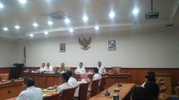 PJ Bupati Sampang, Belum Menempati Pendopo Tunggu Weton