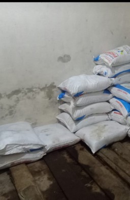 Kios di Kampung Citeureup Desa Citeureup Jual Pupuk Subsidi Lebihi HET