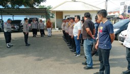 Pimpin Apel Pagi, Kapolsek Pasar Kemis Berikan Arahan Pentingnya Disiplin