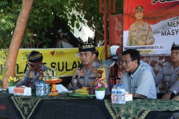 Kapolres Buleleng Gelar Jumat Curhat Dalam Menyerap dan Menerima Aspirasi Masyarakat Desa Patas Kecamatan Gerokgak