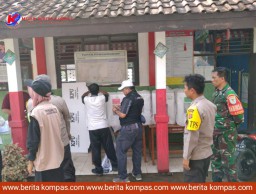 Babinsa Koramil 0101/Pandeglang Monitoring Pendistribusian Logistik Pemilu 2024