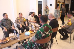 Kapolres Nganjuk Minta Anggota Pam TPS Untuk Tetap Waspada Pasca Pungut dan Hitung Suara