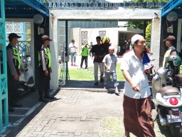 Polres Bandara Ngurah Rai Pengamanan Giat Sholat Jumat