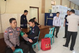 Kapolres Nganjuk Turunkan Tim Kesehatan Untuk Anggota Pam, PPS dan PPK Pada Pemilu 2024