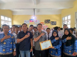Cegah Peredaran Narkoba, Polres Pelabuhan Tanjung Perak Gelar Sosialisasi di Sekolah