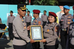 Dinilai Berprestasi Enam Personil Polres Bandara Dapat Penghargaan
