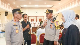 Kapolres Metro Jakarta Timur Cek Gudang Logistik PPK dan Personil Pengamanan Pasca Pencoblosan dan Penghitungan Suara Pemilu 2024