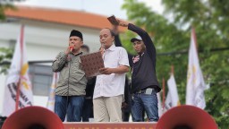 AMI Minta Pimpinan Bawaslu Surabaya Bersumpah Dibawah Al-Quran