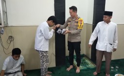 Jumat Peduli Dengan Santuni Anak Yatim, Wujud Kepedulian Polsek Cakung Terhadap Sesama