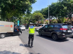 Personil Satgas Pam Bandara Pengamanan Kedatangan Para Delegasi APAO