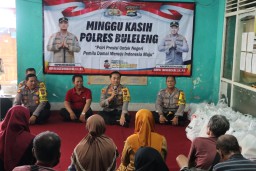 Polres Buleleng Gelar Minggu Kasih Dengan Warga Kampung Kajanan Pasca Pemilu 2024