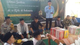 Ciptakan Suasana Aman dan Damai, Bhabinkamtibmas Hadiri Peringatan Isra Mi'raj 1445 H