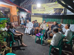 Bhabinkamtibmas Takziah ke Kediaman Warga Yang Meninggal Dunia Wujud Polri Peduli dan Empati Kepada Masyarakat
