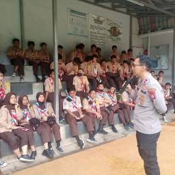 Polsek Duren Sawit Binluh Penyalahgunaan Narkoba dan Kenakalan Remaja di Sekolah