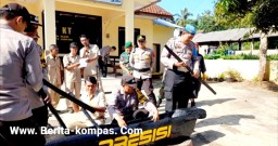 Unik Tradisi Patrol Ronjengan, Upaya Polres Bondowoso Himbau Masyarakat Agar Tidak Golput 