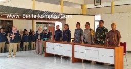 Bersama Anggota Danramil 0822/01 Bondowoso Kawal Rekapitulasi Hasil Perhitungan Perolehan Suara Pemilu Tahun 2024