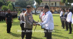 Kapolres Bondowoso Dapat Penghargaan Dari Bupati Terkait Penanganan Cepat PPA