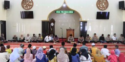 Polres Malang Gelar Doa Bersama dan Santunan Anak Yatim, Guna Meningkatkan Kebersamaan dan Kepedulian Sosial