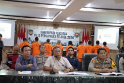 Hasil Pengembangan Kasus, Polres Landak Bekuk Dua Pelaku Curanmor dan Tiga Pengedar Sabu