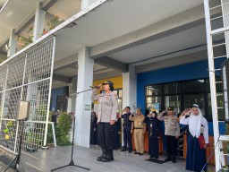Ini Pesan Bu Polwan Saat Menjadi Pembina Upacara di SMP N 198 Jakarta