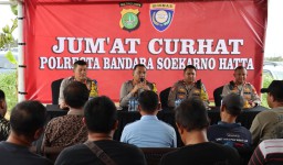 Kapolresta Bandara Soekarno-Hatta (Soetta) Datangi Para Pengemudi di Pengendapan Taksi Soewarna