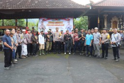 Polres Buleleng Laksanakan Jumat Curhat Serap Aspirasi Masyarakat Desa Sepang