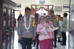 Kapolda Bali Bersama Ketua Bhayangkari Bali Resmikan Sekolah SLB/C Kemala Bhayangkari Tabanan
