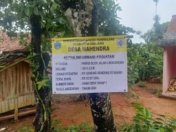 Realisasikan DD, Pemdes Mahendra Bangun Jalan Paving Block Jalan Lingkungan di Kampung Gunung Kendeng