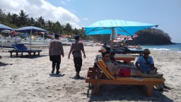 Hari Raya Kuningan Sat Polairud Polres Karangasem Pengamanan dan Pengawasan Obyek Wisata Pasir Putih Bugbug